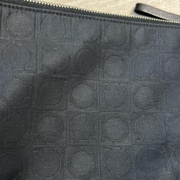 Salvatore Ferragamo Shoulder bag! EUC - Picture 2 of 8